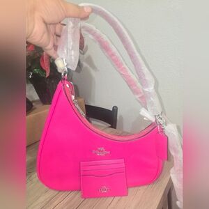 COACH TWISTED TERRI SHOULDER Pink